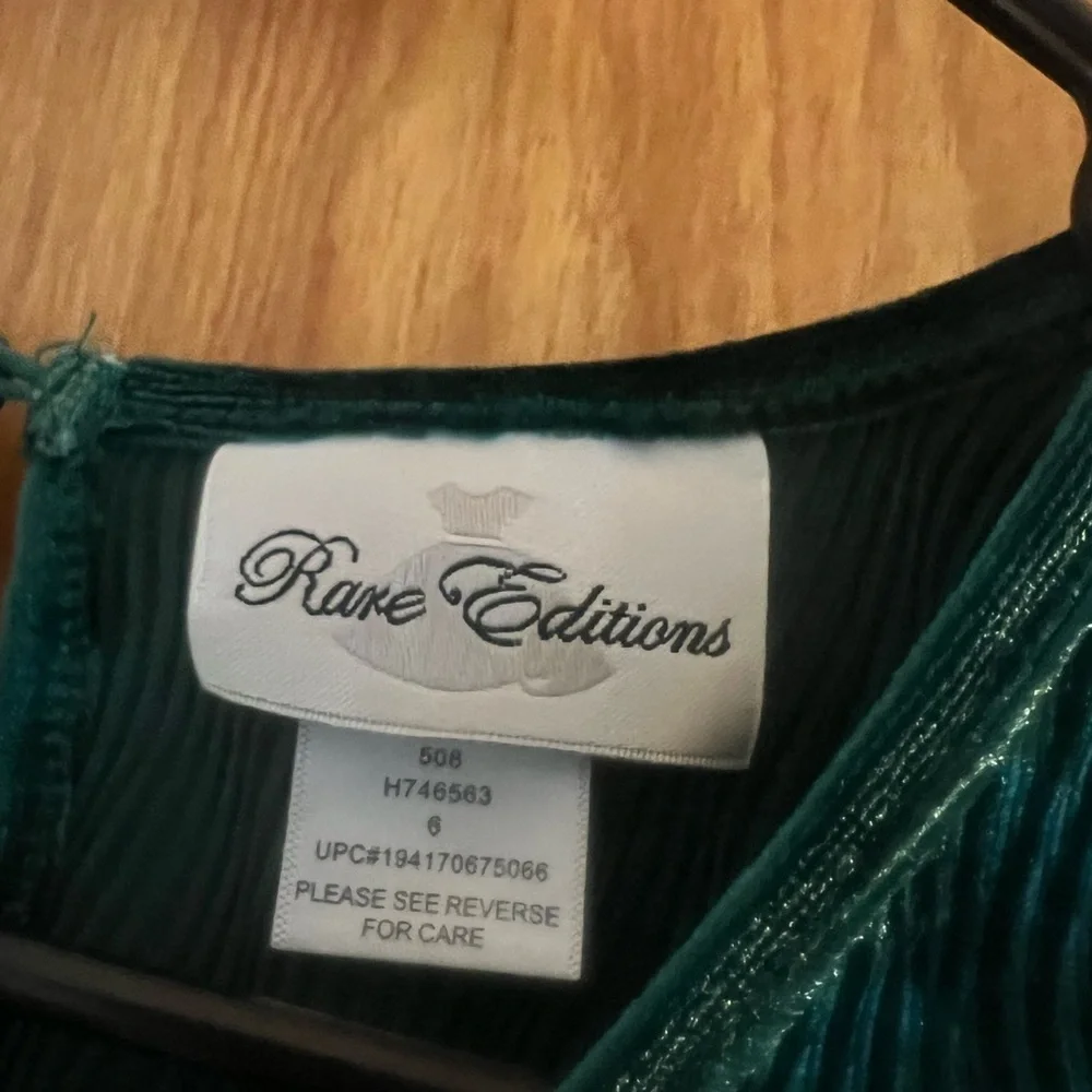 Rare Editions stylish velvet
